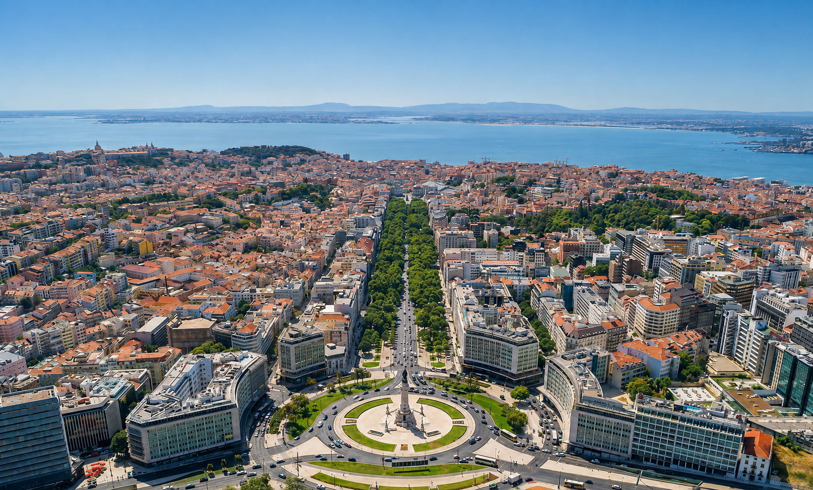 Vista aérea do Marquês de Pombal e Avenida da Liberdade, Lisboa