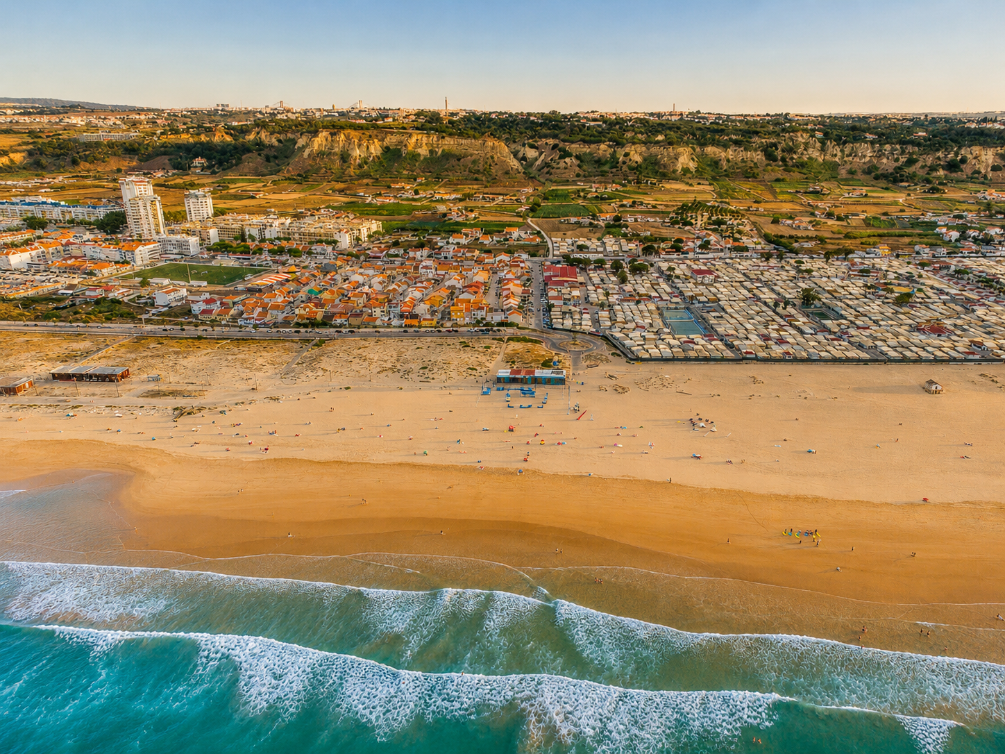Costa da Caparica e a sua praia atlântica